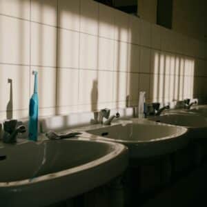 Photo Toothbrush and floss