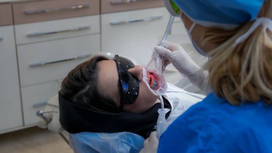 Photo Cosmetic Implant Dentist